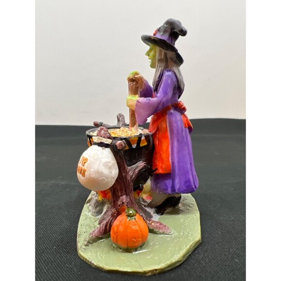 Lemax 2012 Spooky Town Cauldron Corn Witch Figurine Halloween Decoration - Picture 5 of 6